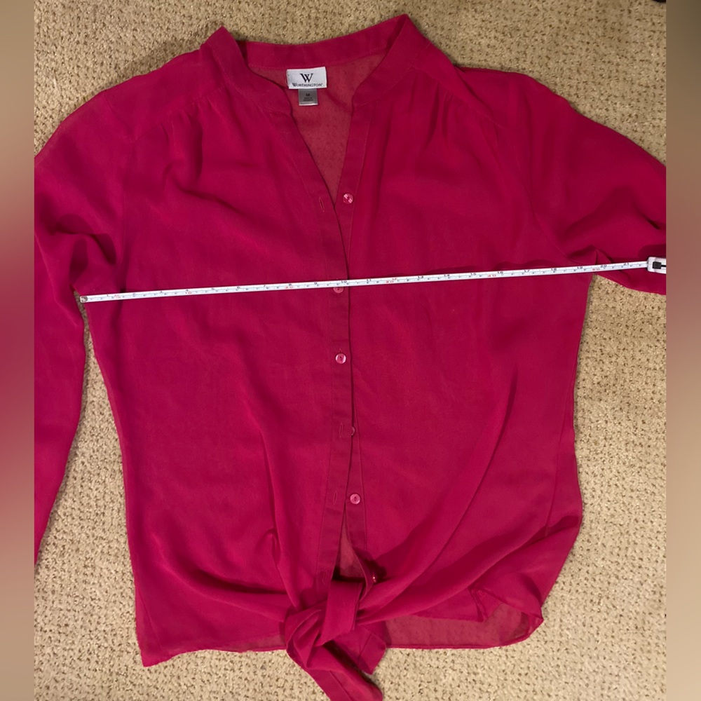 Like New Worthington Sheer Fuchsia Tie Front Button Down Blouse size Medium - Picture 5 of 5
